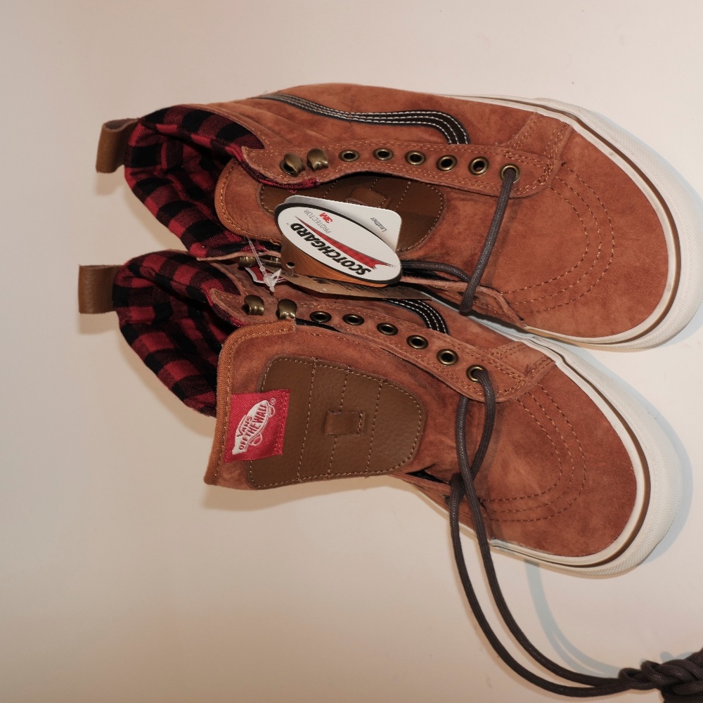 Shoes: Vans- brown Leather- size 8- tag on